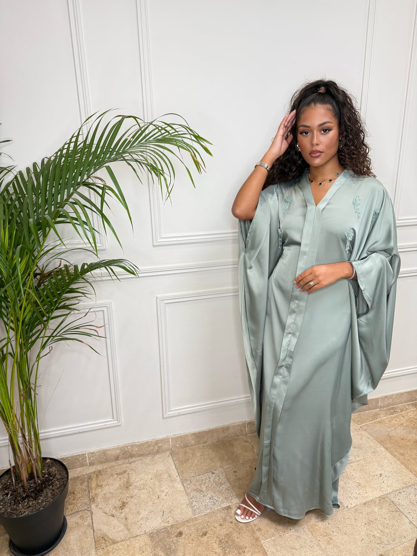 Abaya Nessayem